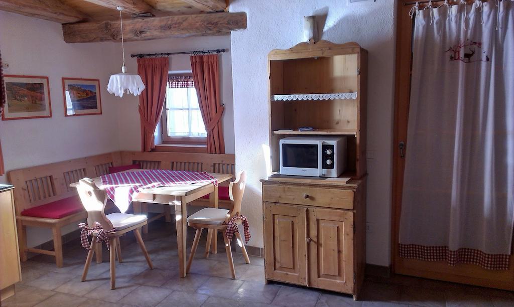 Bed and Breakfast Maso Franceschella Carano  Habitación foto